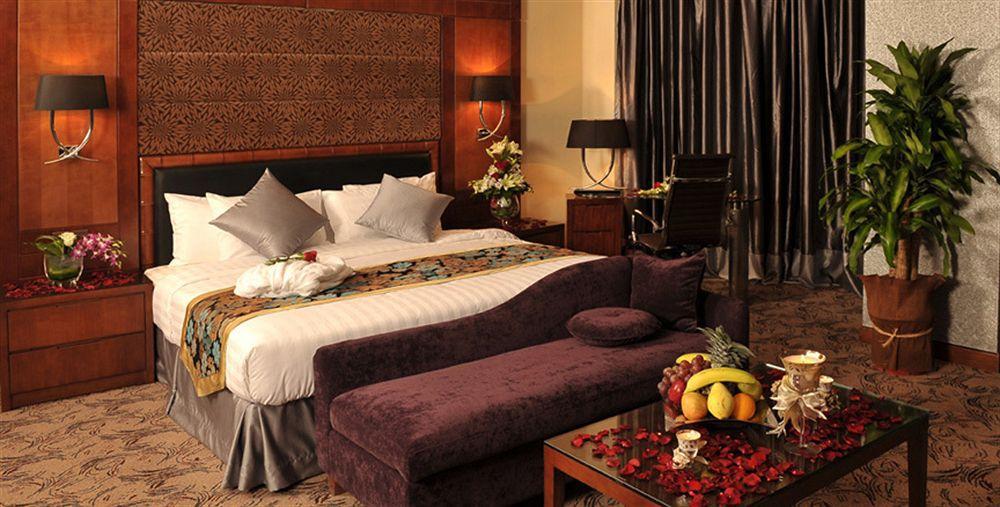 فندق الرياضفي  فندق قصر الحمرا باي وورويك الغرفة الصورة